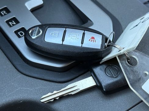 Certified 2021 Nissan Frontier SV w/ SV Utility Package image 38