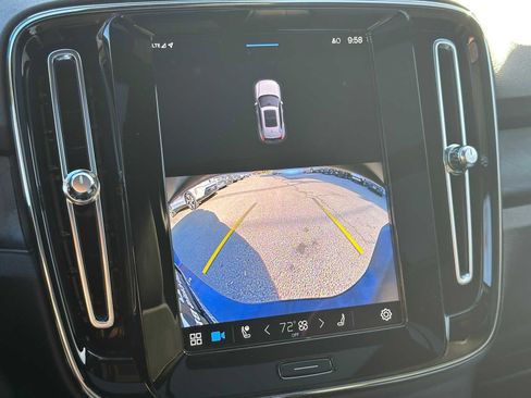 Certified 2023 Volvo XC40 Recharge Ultimate image 26