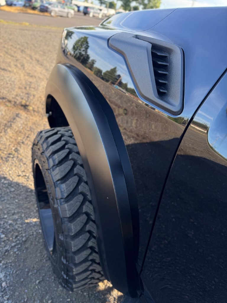 Used 2025 Ford F150 Raptor w/ Equipment Group 803A Raptor R AWD/4WD image 58