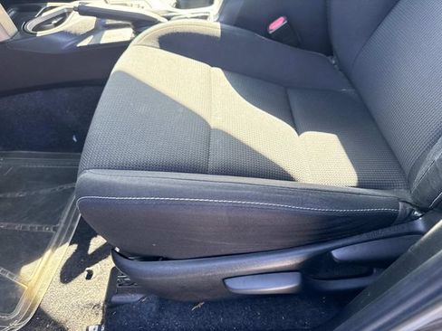 Used 2018 Toyota RAV4 XLE FWD image 23