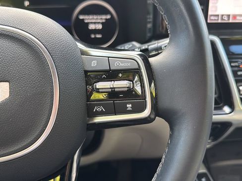Used 2023 Kia Sorento SX FWD image 19
