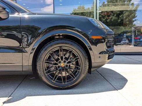 Certified 2025 Porsche Cayenne Coupe image 11