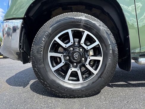 Used 2021 Toyota Tundra SR5 w/ TRD Off-Road Package AWD/4WD image 15