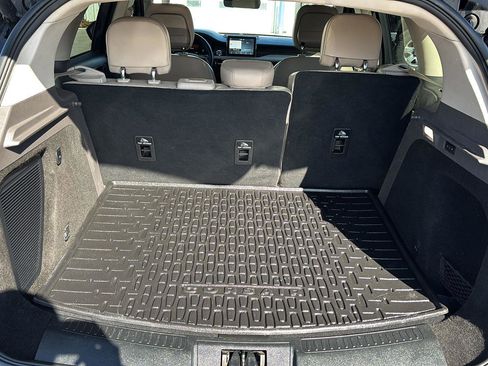 Used 2020 Lincoln Corsair Reserve w/ Equipment Group 202A image 21