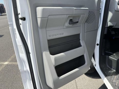 New 2026 Ford E-450 and Econoline 450 Super Duty w/ Power Equipment Group image 8