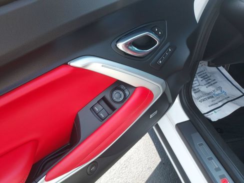 Used 2017 Chevrolet Camaro SS RWD image 11