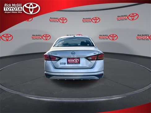Used 2023 Nissan Altima 2.5 SV image 7