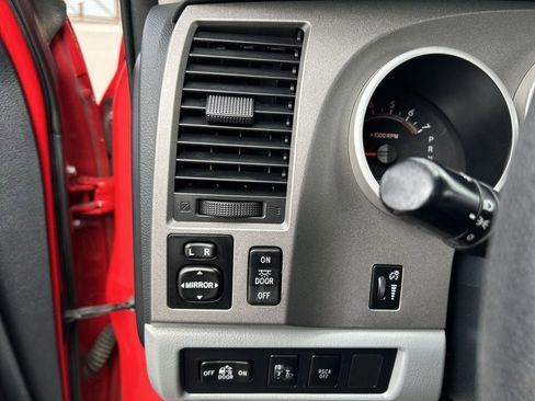 Used 2010 Toyota Tundra 4x4 Double Cab image 17