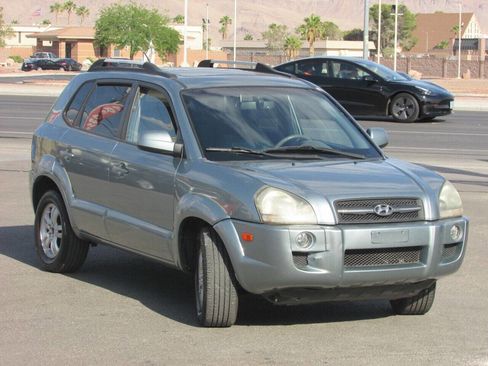 Used 2006 Hyundai Tucson Limited FWD image 2