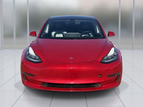 Used 2020 Tesla Model 3 Standard Range image 9