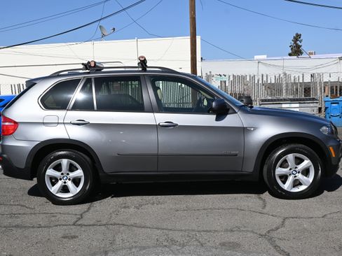Used 2009 BMW X5 xDrive35d AWD/4WD image 6