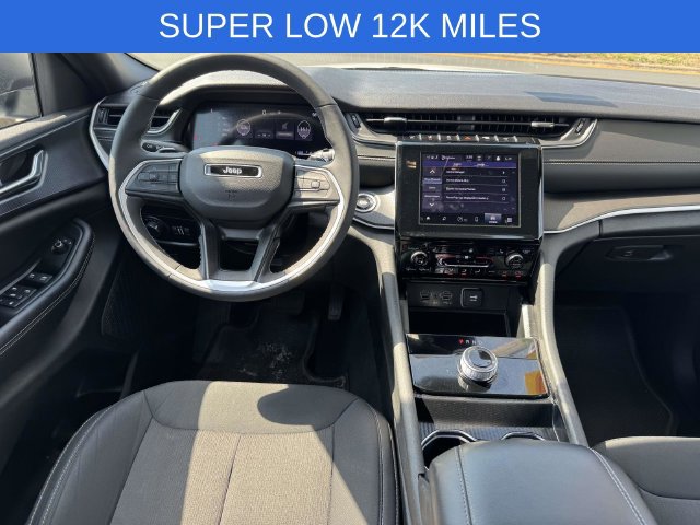 Used 2024 Jeep Grand Cherokee L Laredo w/ Luxury Tech Group I AWD/4WD image 11