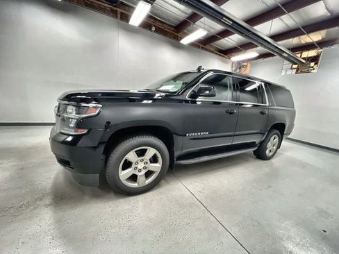 Used 2018 Chevrolet Suburban LT AWD/4WD image 5