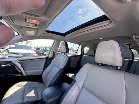 Used 2018 Toyota RAV4 Limited w/ Carpet Mat Package AWD/4WD image 20