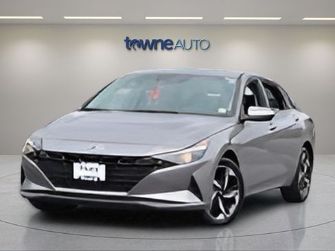 Used 2023 Hyundai Elantra SEL w/ Convenience Package FWD image 10