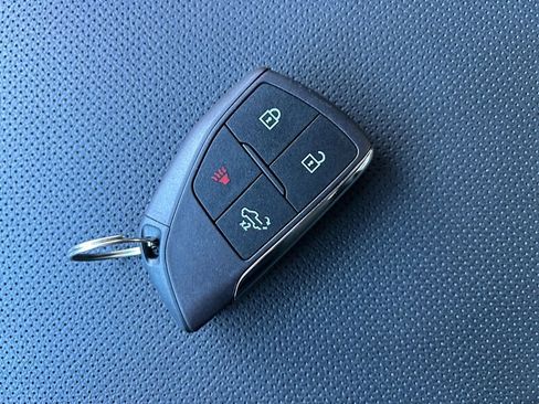 Used 2025 Chevrolet Silverado 1500 LTZ w/ LTZ Premium Package image 33