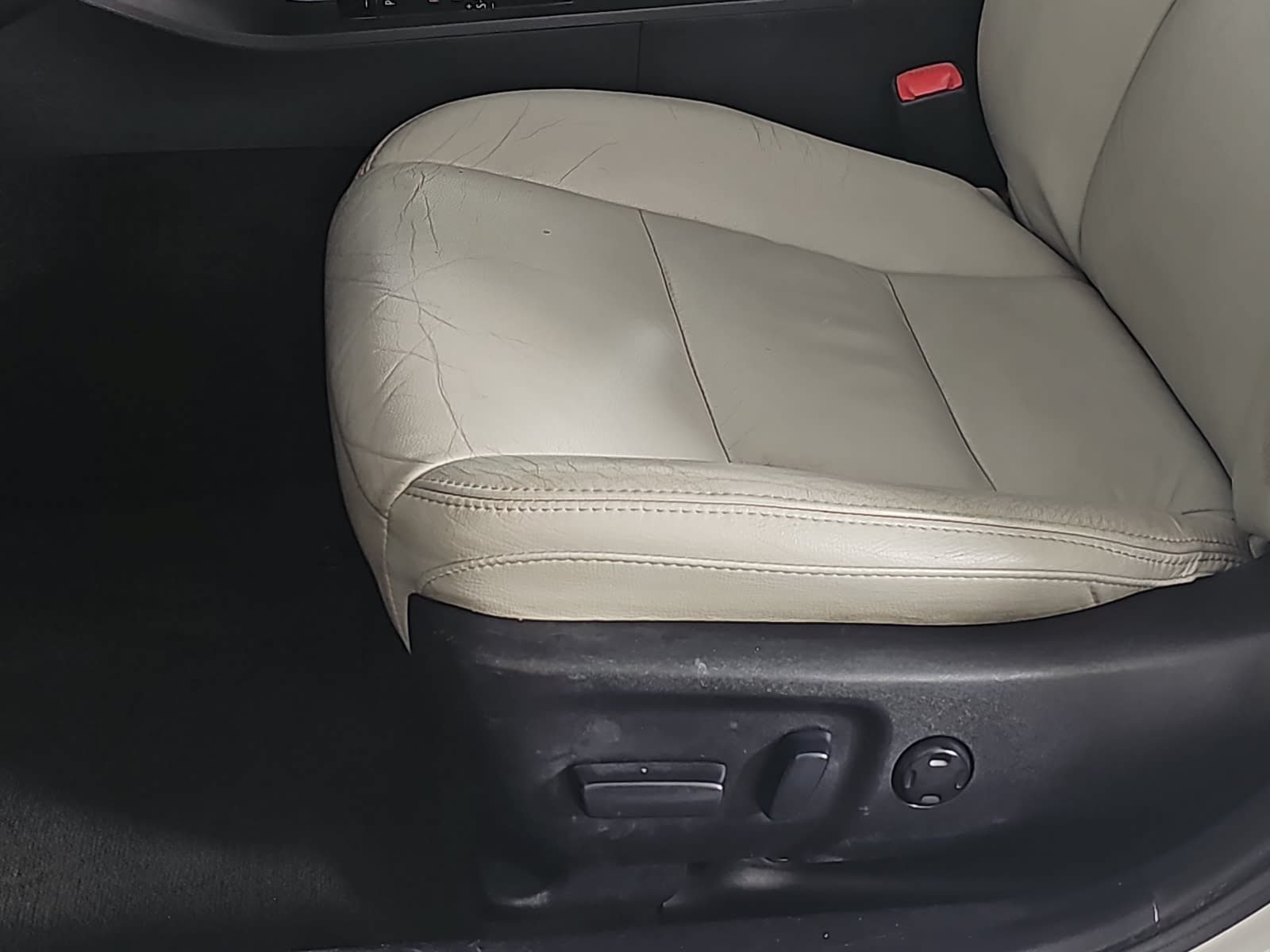Used 2013 Toyota Avalon XLE Touring FWD image 24