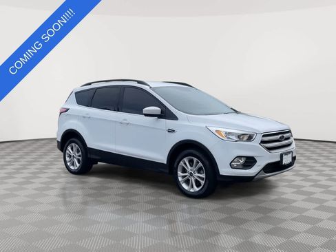 Used 2018 Ford Escape SE AWD/4WD image 2