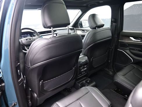 New 2026 Jeep Grand Cherokee L Limited AWD/4WD image 31