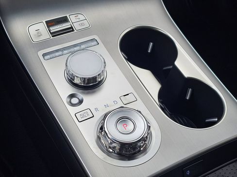 New 2026 Genesis GV70 2.5T Advanced AWD/4WD image 18