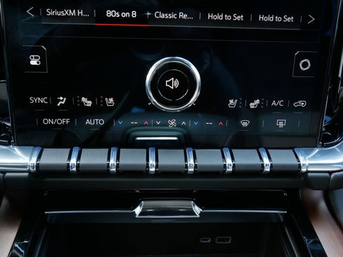 New 2026 GMC Yukon XL Denali w/ Sun & Power Step Package AWD/4WD image 11