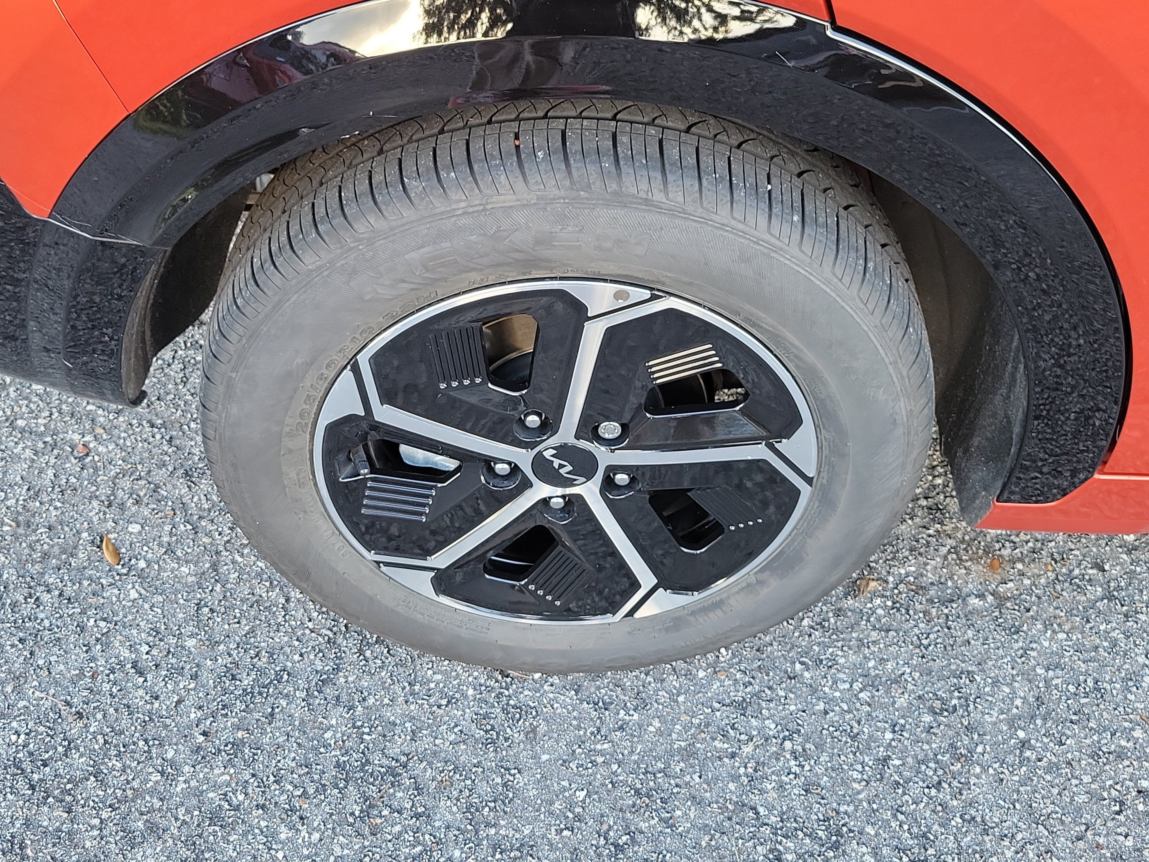 Certified 2023 Kia Niro FWD image 40