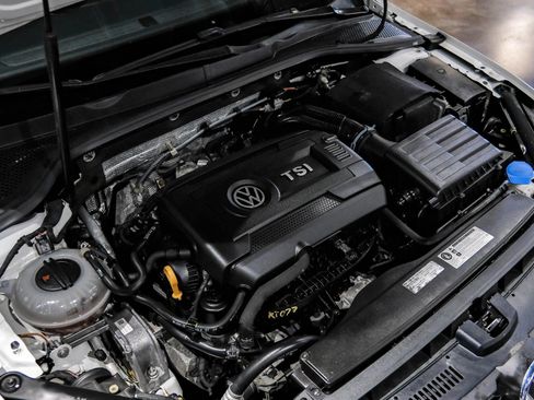 Used 2015 Volkswagen GTI S FWD image 43