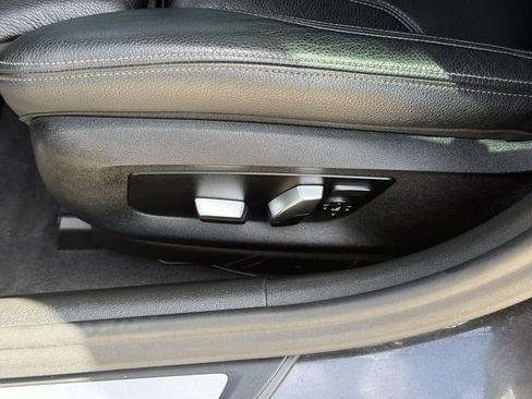 Used 2019 BMW 540i w/ Convenience Package RWD image 25