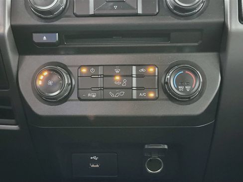 Used 2017 Ford F150 XLT w/ Equipment Group 301A Mid AWD/4WD image 18