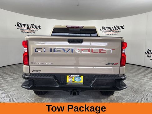 Used 2022 Chevrolet Silverado 1500 ZR2 image 6