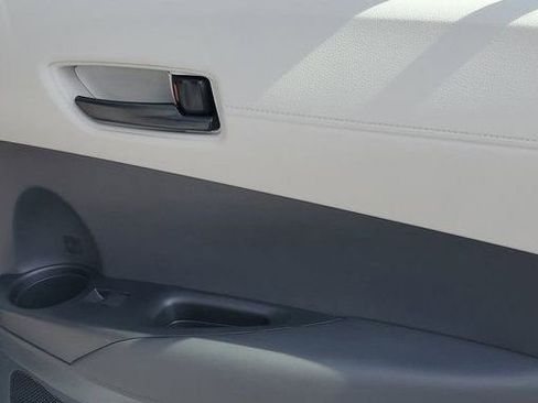 New 2026 Toyota Corolla Cross L image 32