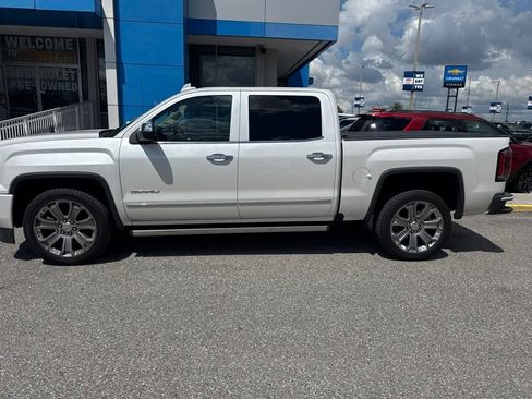 Used 2017 GMC Sierra 1500 Denali w/ Denali Ultimate Package AWD/4WD image 9
