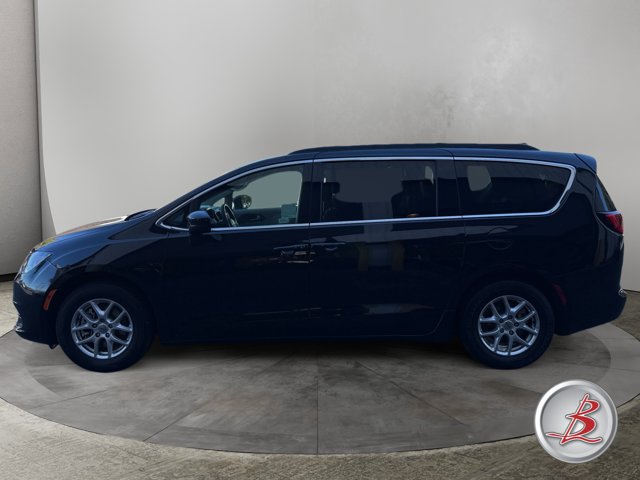 Used 2021 Chrysler Voyager Lxi FWD image 4