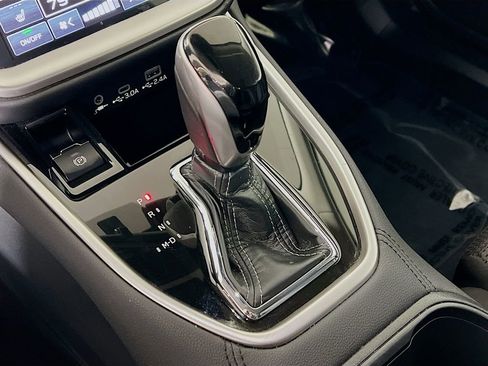 Used 2025 Subaru Outback Premium image 15