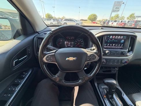 Used 2018 Chevrolet Colorado Z71 AWD/4WD image 15