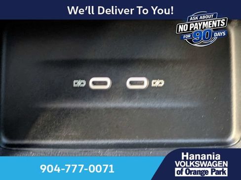 Certified 2025 Volkswagen Atlas Cross Sport SE FWD image 14