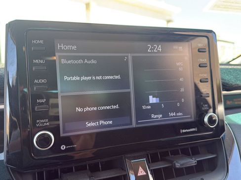 Used 2022 Toyota Corolla LE FWD image 11