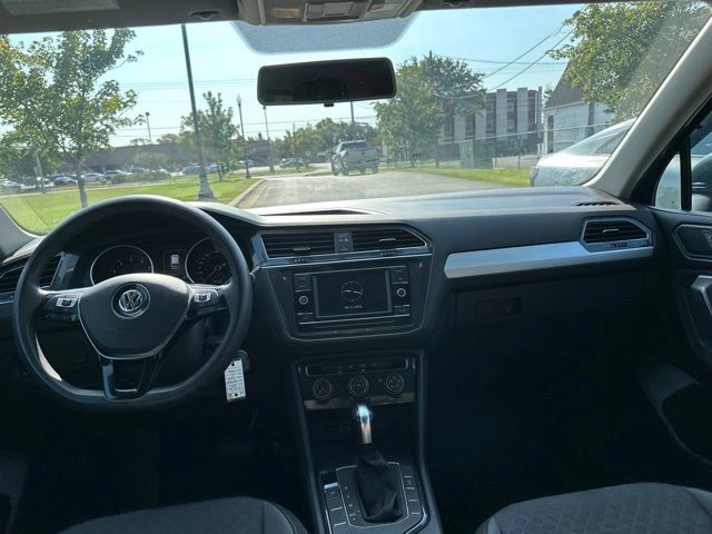 Used 2019 Volkswagen Tiguan S FWD image 3