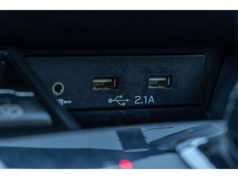 Used 2020 Subaru Outback Premium image 27