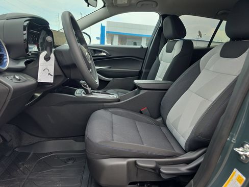 New 2026 Chevrolet Trax LS w/ LS Convenience Package FWD image 10