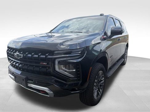 Used 2025 Chevrolet Tahoe Z71 w/ Comfort Package AWD/4WD image 3