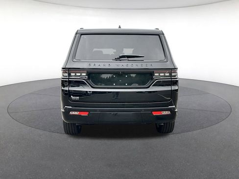 Certified 2025 Jeep Grand Wagoneer Series III w/ Rear Seat Video Group 1 AWD/4WD image 4