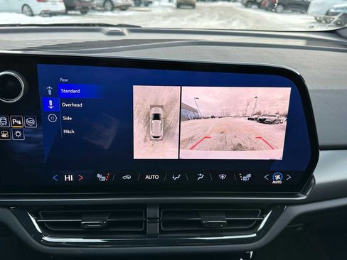 Used 2024 Chevrolet Equinox EV RS image 28