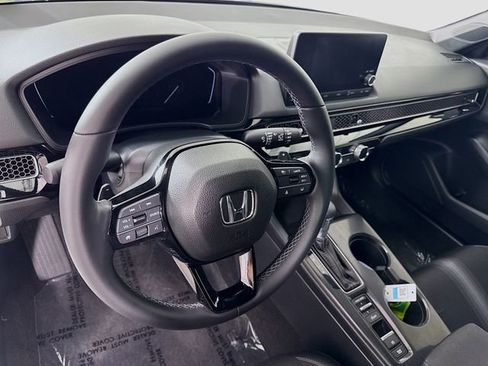 Used 2024 Honda Civic Sport image 9