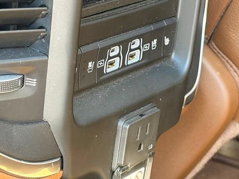 Used 2024 RAM 1500 Limited AWD/4WD image 27
