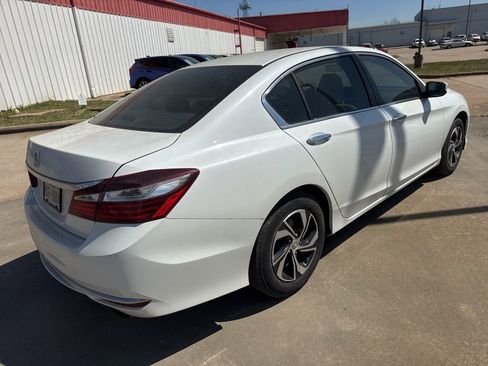 Used 2017 Honda Accord LX image 5