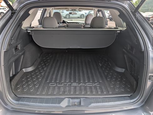Used 2022 Subaru Outback Premium AWD/4WD image 18