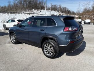 Used 2021 Jeep Cherokee Latitude Lux w/ Comfort/Convenience Group AWD/4WD video 3