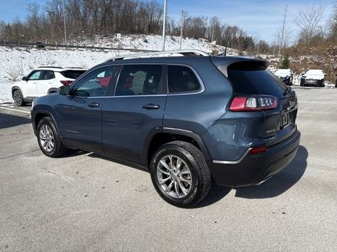 Used 2021 Jeep Cherokee Latitude Lux w/ Comfort/Convenience Group AWD/4WD image 3