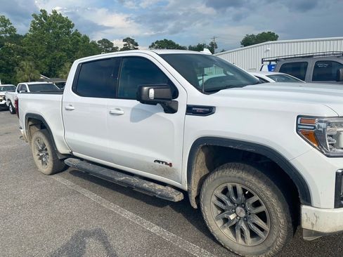 Used 2020 GMC Sierra 1500 AT4 w/ AT4 Premium Package AWD/4WD image 3